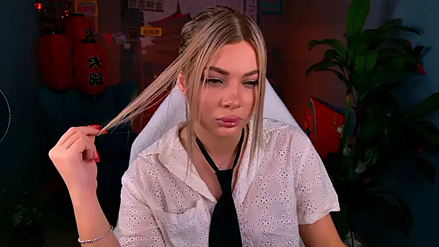 HyileyClark online show from 03-06-26, 09:26