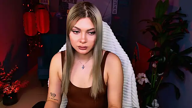 HyileyClark online show from 03-28-26, 01:34