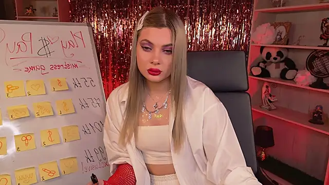 HyileyClark online show from 04-10-26, 09:49