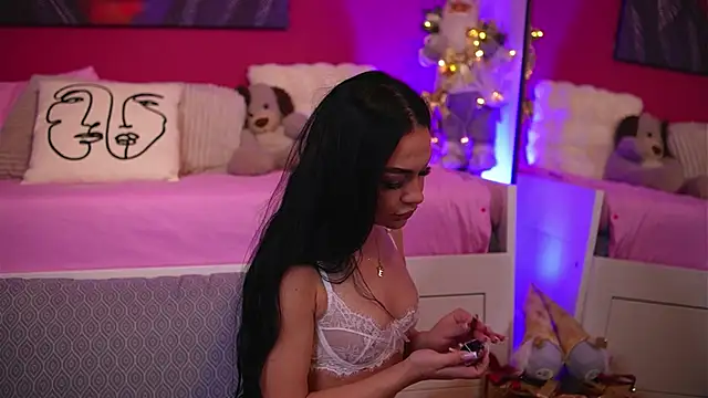 sashalorenzz online show from 12-18-25, 04:06