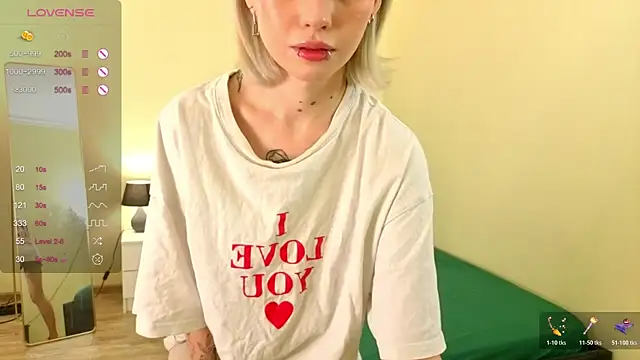 Snapshot of ember_graws chatting on 12-19-25, 07:11 ember graws online show from 12-19-25, 07:11