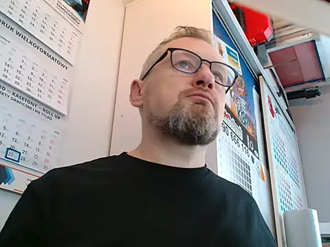 Snapshot of your_tipie chatting on 11-27-25, 07:53 your tipie online show from 11-27-25, 07:53