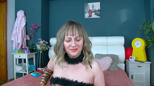 Cougar Milff online show from 03-04-26, 02:58