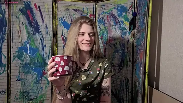 Adell Love online show from 04-17-26, 07:38