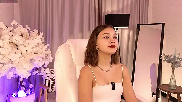 SiaVarela online show from 11-29-25, 11:10