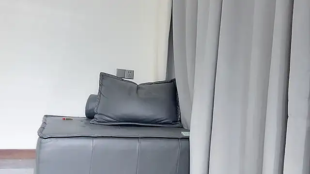 wanou33669 online show from 12-05-25, 12:37