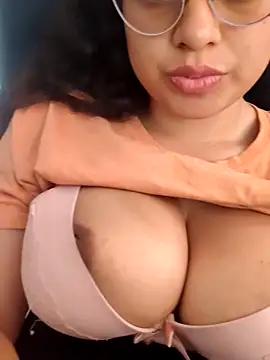 Snapshot of Tamiilin_miller chatting on 02-05-26, 03:41 Tamiilin miller online show from 02-05-26, 03:41