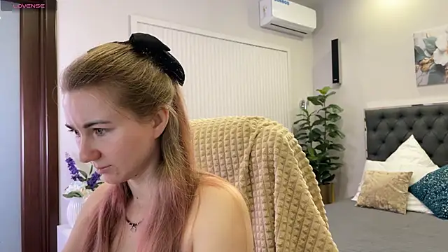 SofiAngela online show from 12-05-25, 01:16