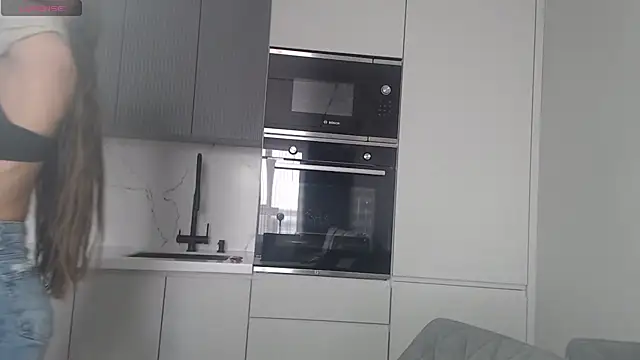 Snapshot of Miss_KissKiss7 chatting on 02-21-26, 06:15 Miss KissKiss7 online show from 02-21-26, 06:15