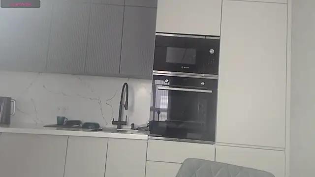 Snapshot of Miss_KissKiss7 chatting on 02-11-26, 06:02 Miss KissKiss7 online show from 02-11-26, 06:02