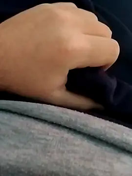 erdestruttor18 online show from 11-29-25, 08:25