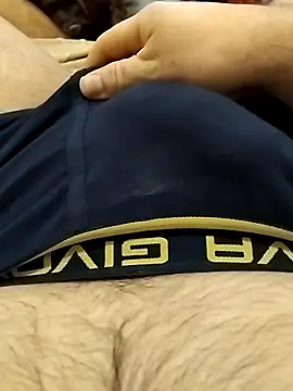 erdestruttor18 online show from 01-07-26, 10:42