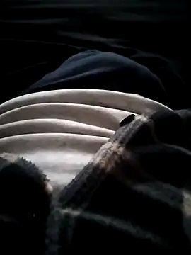 erdestruttor18 online show from 12-05-25, 12:59