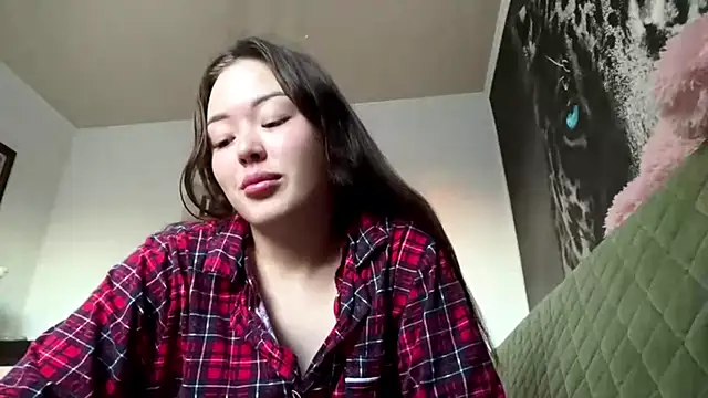 CurietHana1 online show from 12-22-25, 03:39