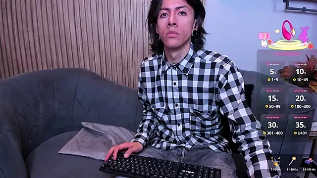 LiamShelby online show from 12-14-25, 03:13