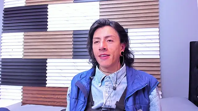 LiamShelby online show from 12-17-25, 03:11