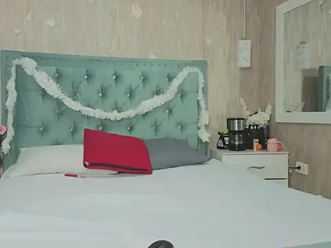 Apriil Sweett online show from 12-04-25, 01:43