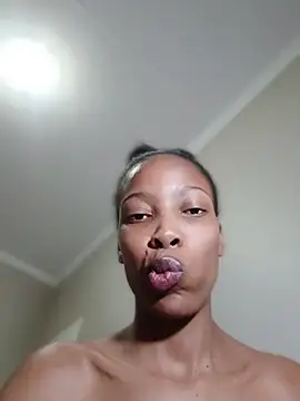 Snapshot of MsParisSmith chatting on 06-28-26, 07:31 MsParisSmith online show from 06-28-26, 07:31