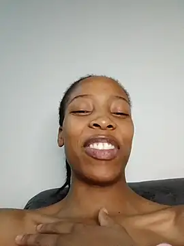 Snapshot of MsParisSmith chatting on 11-30-25, 05:36 MsParisSmith online show from 11-30-25, 05:36