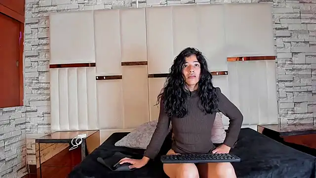 peachrouge online show from 05-19-26, 04:47