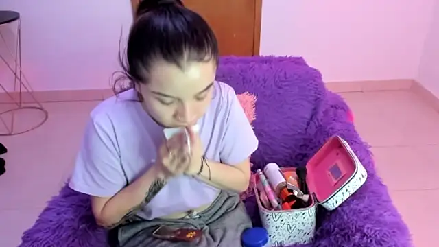 Honney 19 online show from 01-09-26, 10:44