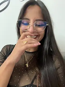  Victoria foxx online show from 12-17-25, 09:09