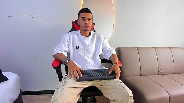 MatthewCullen online show from 12-17-25, 06:13