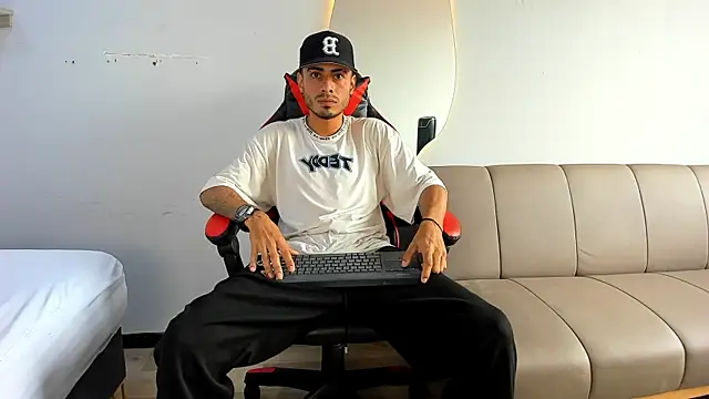 MatthewCullen online show from 12-20-25, 07:28