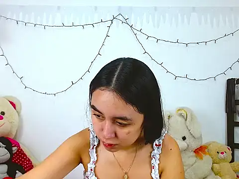 Snapshot of SiennaLorens chatting on 01-10-26, 02:45 SiennaLorens online show from 01-10-26, 02:45