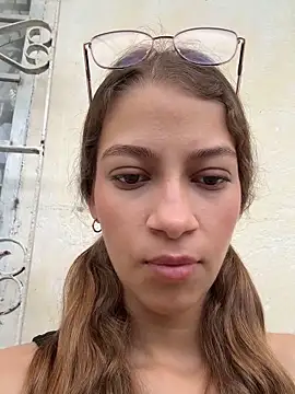 Snapshot of Vanneskk chatting on 12-02-25, 01:13 Vanneskk online show from 12-02-25, 01:13