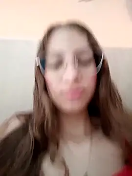 Snapshot of Vanneskk chatting on 12-15-25, 01:39 Vanneskk online show from 12-15-25, 01:39