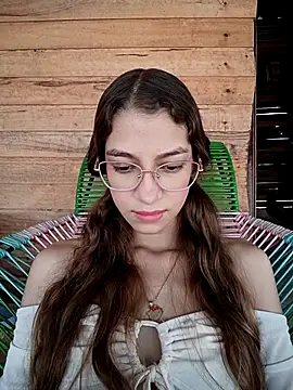 Snapshot of Vanneskk chatting on 01-10-26, 04:02 Vanneskk online show from 01-10-26, 04:02