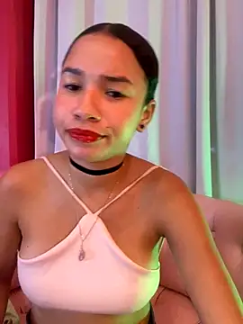 Snapshot of ZoeyFierce chatting on 12-15-25, 07:41 ZoeyFierce online show from 12-15-25, 07:41