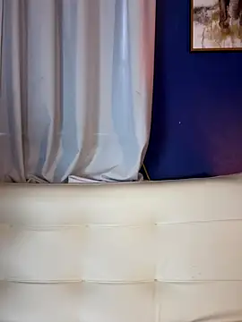 Snapshot of ZoeyFierce chatting on 12-04-25, 01:54 ZoeyFierce online show from 12-04-25, 01:54