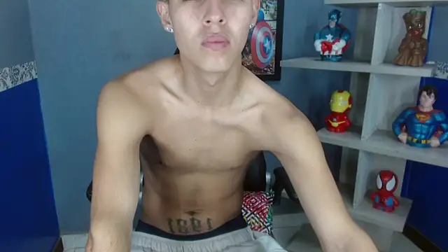 Ethan Jamees online show from 12-20-25, 04:10