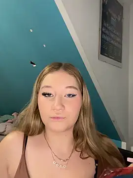 Snapshot of mellixxa chatting on 11-27-25, 11:43 mellixxa online show from 11-27-25, 11:43