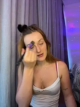 madlynginger online show from 11-28-25, 12:49