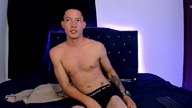 Snapshot of AustinParker chatting on 11-26-25, 11:05 AustinParker online show from 11-26-25, 11:05