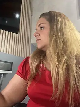 LoreinnFox online show from 04-02-26, 10:16