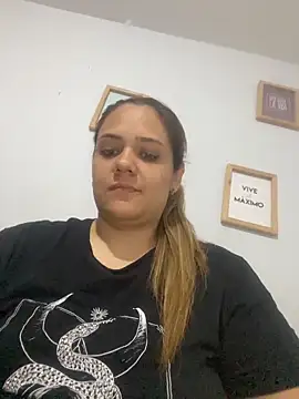 LoreinnFox online show from 04-09-26, 04:14