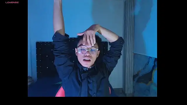 thian blakee online show from 11-29-25, 04:45