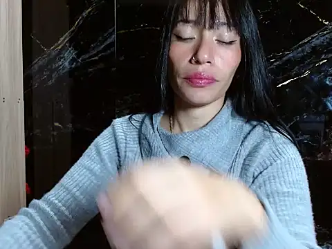 Ema hot 01 online show from 02-03-26, 10:37