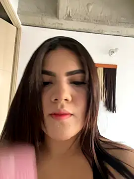 Snapshot of valenhill chatting on 11-29-25, 02:39 valenhill online show from 11-29-25, 02:39