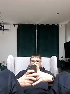 Snapshot of martme69 chatting on 12-17-25, 09:14 martme69 online show from 12-17-25, 09:14