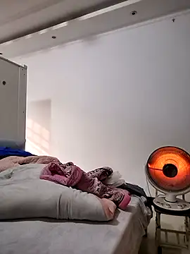 mimi2052 online show from 12-17-25, 01:54