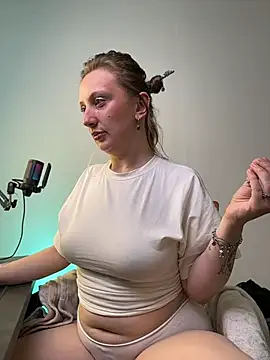 Helga vibe online show from 07-18-26, 02:14