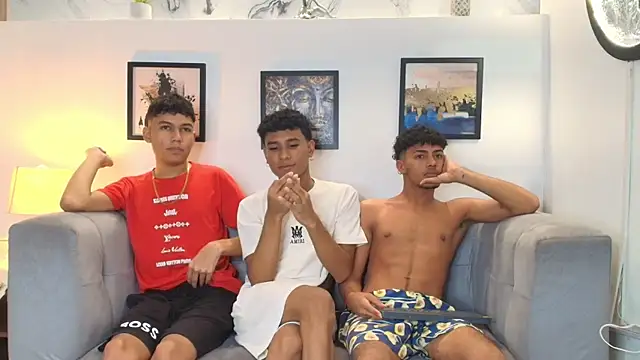 Snapshot of COUPLES_BOYS chatting on 02-15-26, 01:28 COUPLES BOYS online show from 02-15-26, 01:28