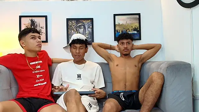 Snapshot of COUPLES_BOYS chatting on 03-03-26, 01:34 COUPLES BOYS online show from 03-03-26, 01:34