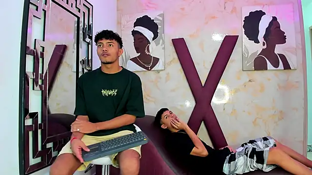 Snapshot of COUPLES_BOYS chatting on 02-20-26, 01:24 COUPLES BOYS online show from 02-20-26, 01:24