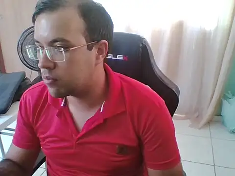 Snapshot of Silvakkfitk chatting on 04-22-26, 12:12 Silvakkfitk online show from 04-22-26, 12:12